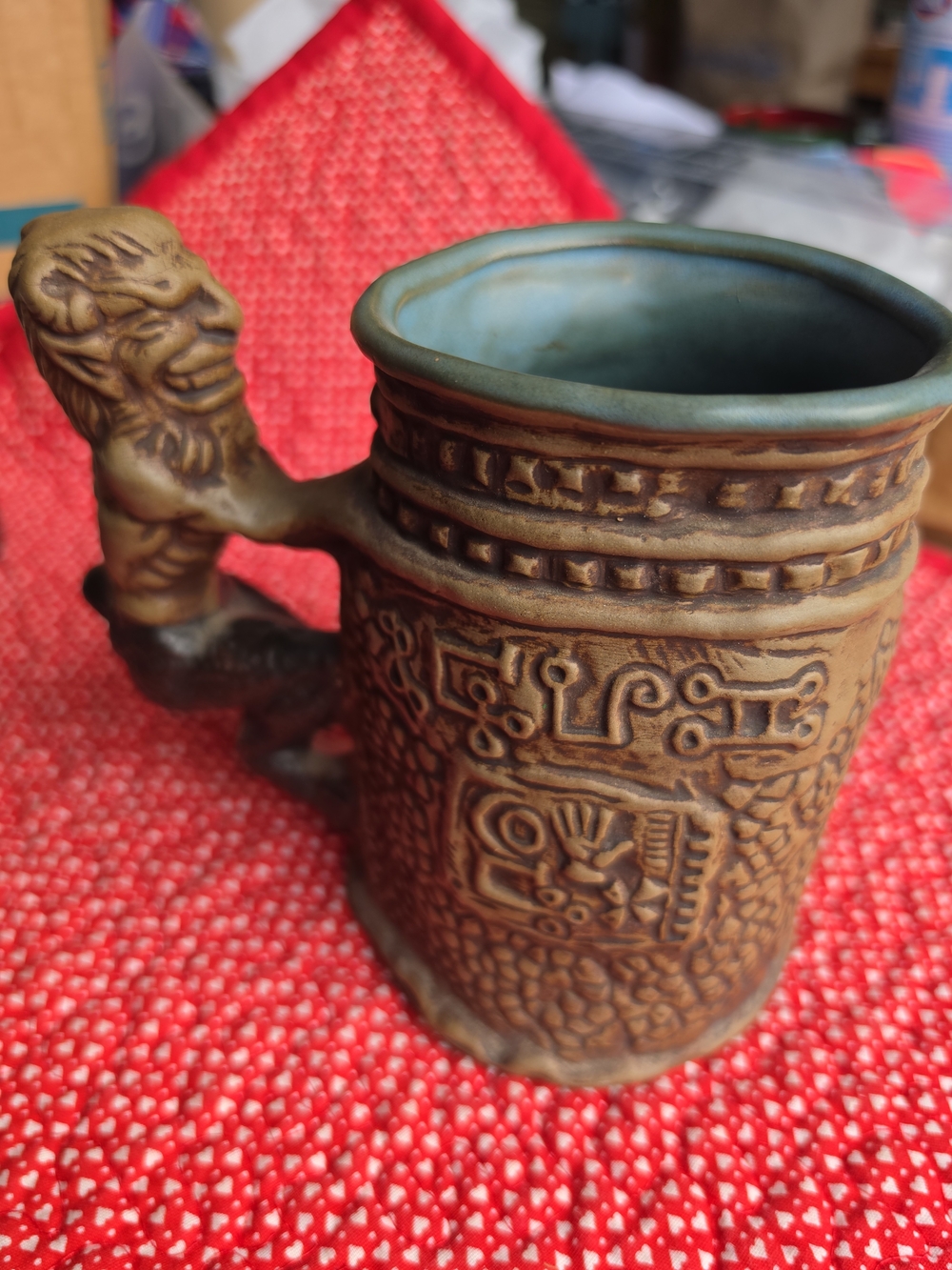 Vibtqge RARE Pottery Mythic Mug